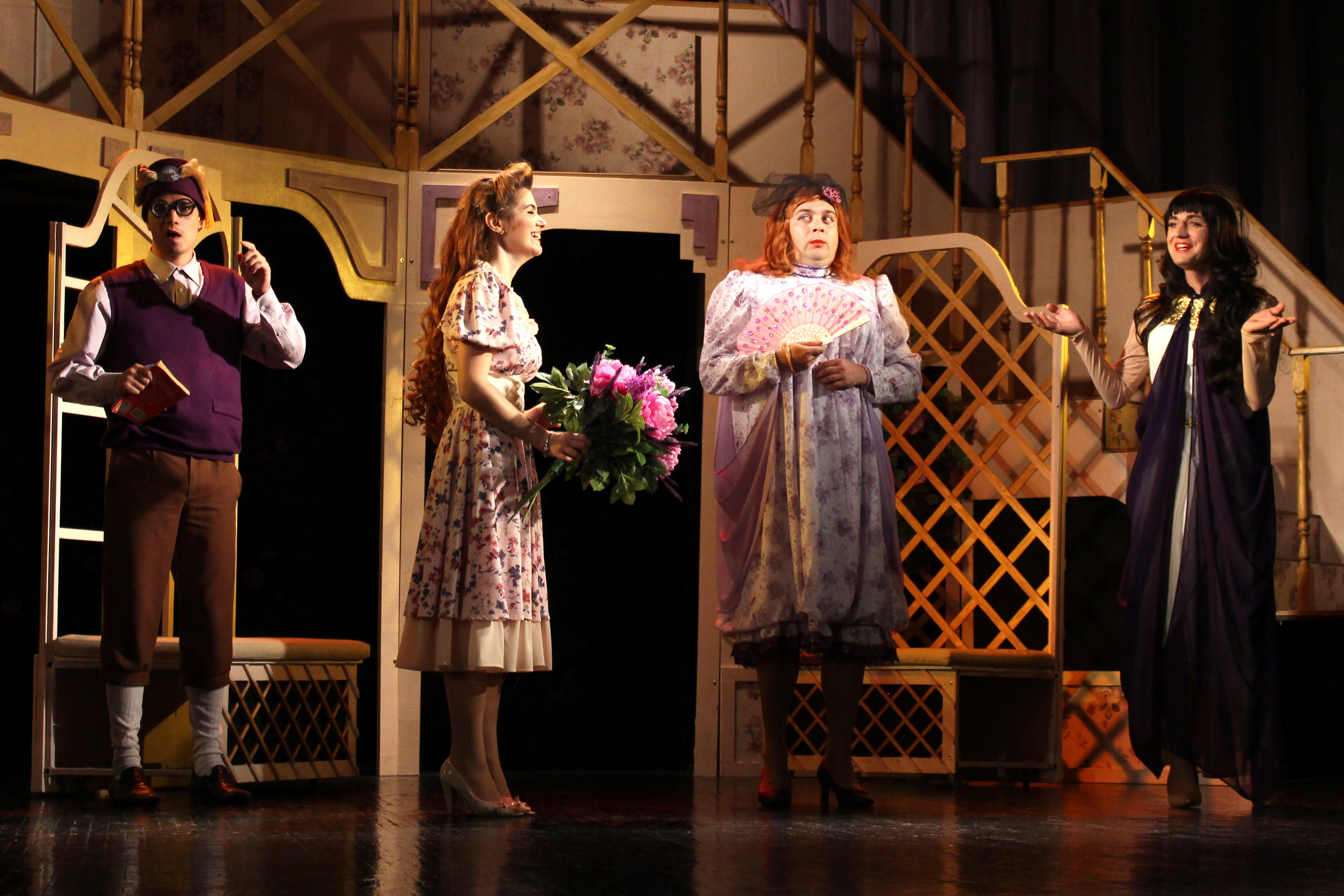 14 і 31 серпня запрошуємо Вас на комедію «Примадонни» за п’єсою Кена Людвіґа у постановці Ігоря Азарова.